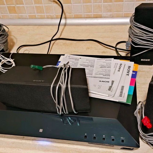 Sony BDV-E2100 Home Cinema 5.1 system used
