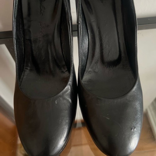 Black leather heels used, size 37