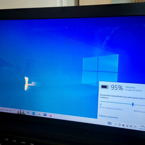 Toshiba Satellite C50D-A-11G laptop used 15.6" 8GB RAM 120GB SSD with bag and mouse