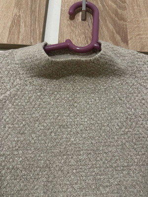Mango sweater size large like new, white