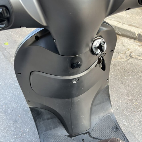 LVNENG LX06 max 4000W Vespa electric scooter