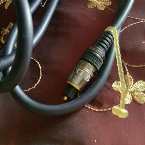 S.D Digital Optical Cable like new, 1.5m length