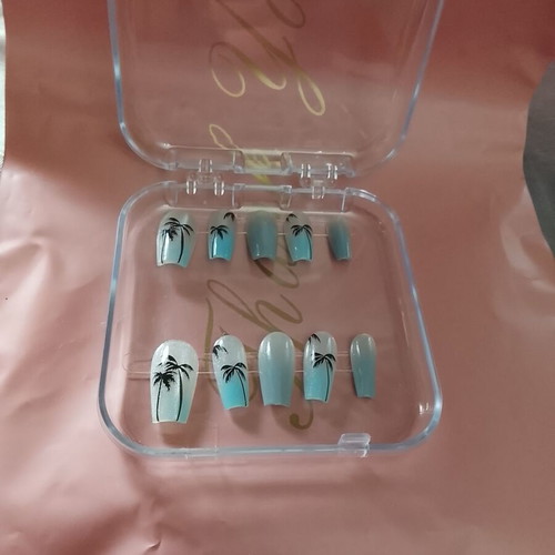 Press-on nails XS size for small natural nail bases