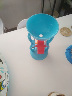 Children's Fountain toy like new with 2 water wheels, 27 cm height, 13 cm width