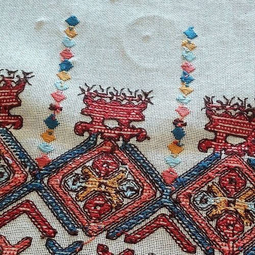 Handmade Cretan Embroidered Table Runner like new