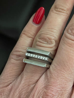 Adjustable stainless steel ring silver with rhinestones new