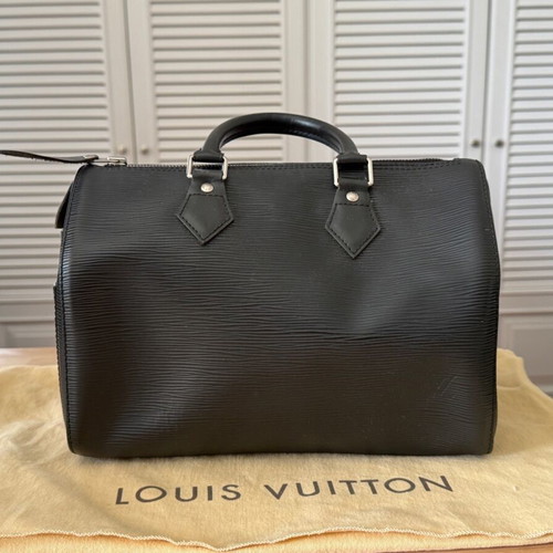 Louis Vuitton Speedy 25 handbag like new, black, Epi leather