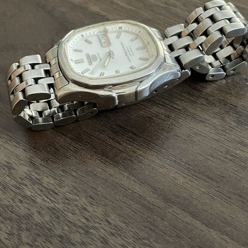 Seiko 5 Superior SKZ035 wristwatch used, automatic, missing bracelet part