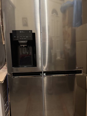 LG refrigerator, used, 1.5 years, 91x175 cm, one scratch