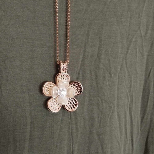 Olósomi φόρμα olive new with pockets and floral necklace gift