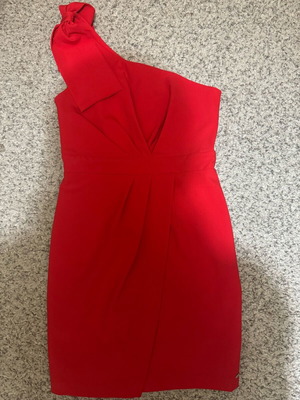 Mini red dress Toi&Moi like new, one shoulder, bow