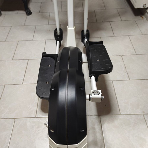 Kettler Verso 109 elliptical machine like new, Basic Series