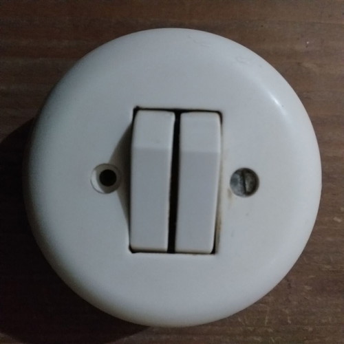 Used electrical components set of 6 bakelite pieces