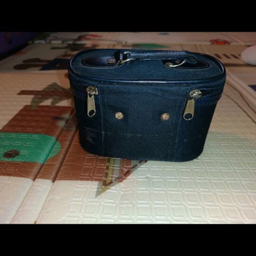 Vidal blue cosmetic case used