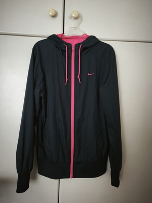 Nike ветроустойчиво яке като ново, размер M, синьо и розово