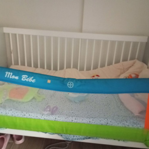 Baby cot bed like new with mattress