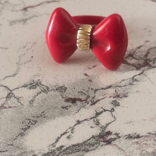 Bow ring Accesorize like new, red and pink