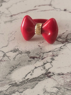 Bow ring Accesorize like new, red and pink