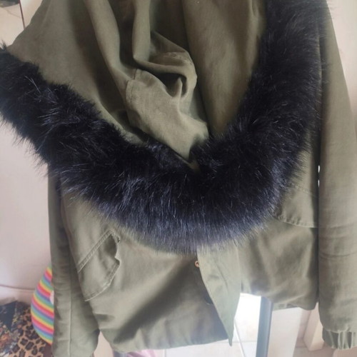 Winter jacket like new, khaki with synthetic fur lining, size M