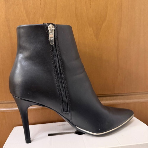 Marc Fisher Dalla black ankle boots size 41 like new