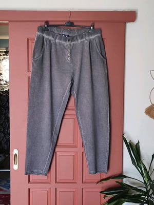 Charles Vögele gray pantsuit like new, size XXL