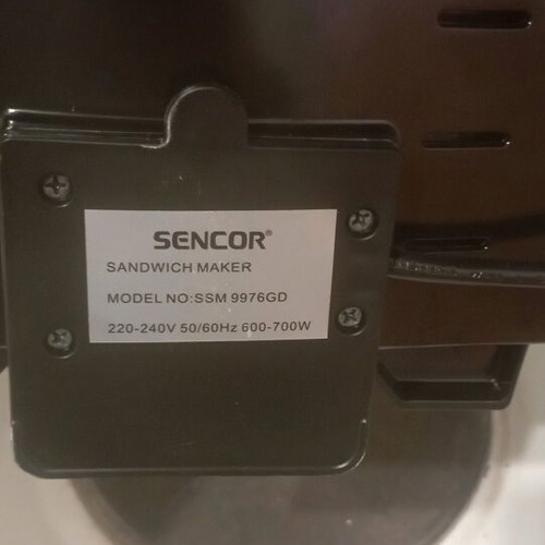 Sencor SSM 9976GD sandwich maker like new, 700W, black for 2 toasts