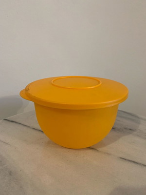 Tupperware container 1.3 liters new