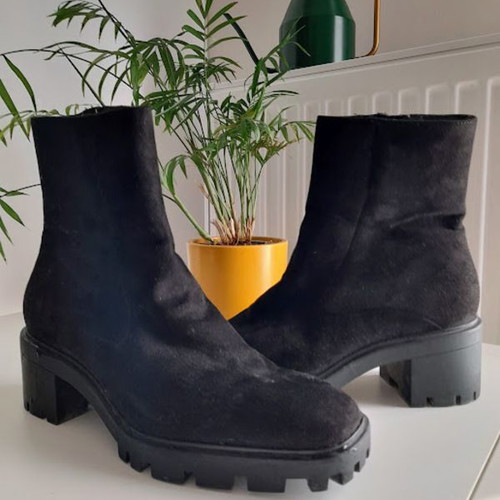 Zara black ankle boots size 38 like new