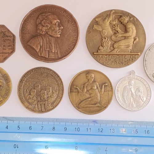 Medals set of 8 used