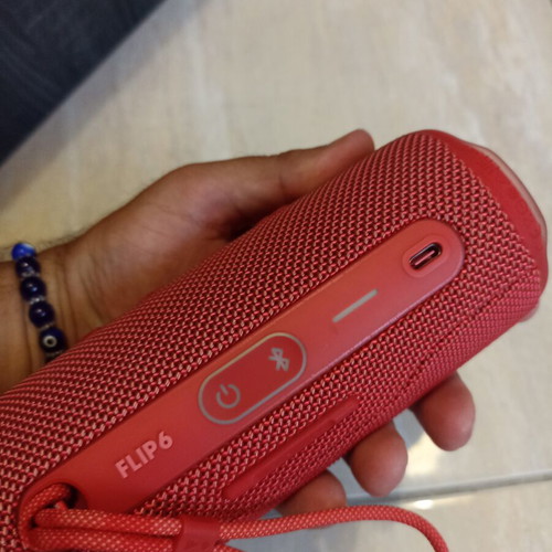 JBL Flip 6 portable Bluetooth speaker, red