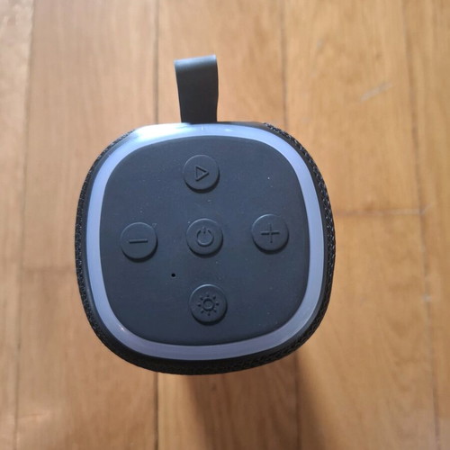 Bluetooth portable speaker like new with USB port