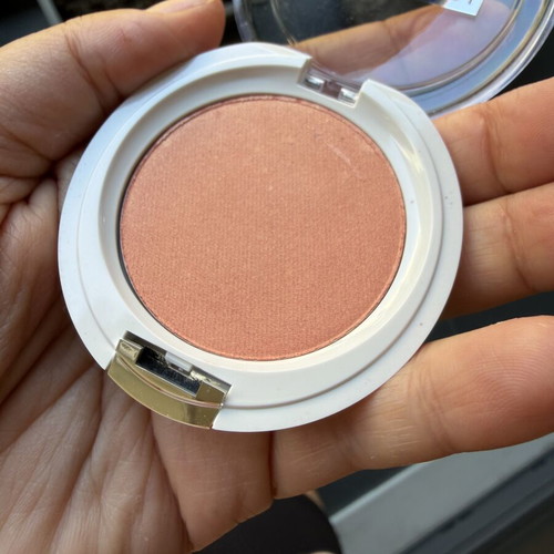 Seventeen Silky Blusher Coral Pearly compact blush