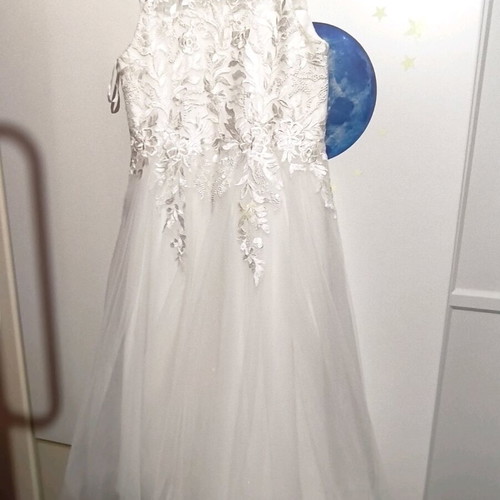 White flower girl dress with lace like new