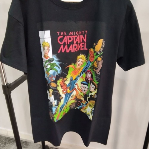 Marvel The Mighty Captain Marvel T-shirt Large new, black cotton