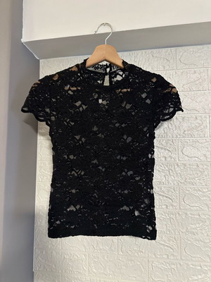 Lace top Zara black like new, size S