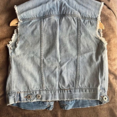 Denim vest light color like new Pull & Bear