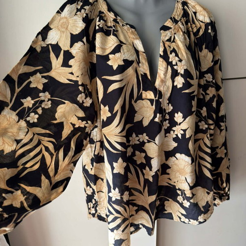 Witchery cotton blouse like new, size L, beige and blue