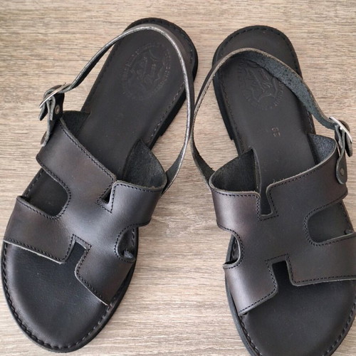 Leather black sandals like new, size 39