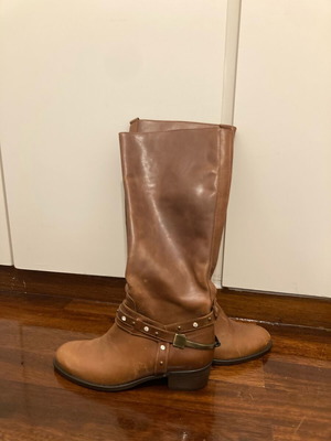 Γυναικείες δερμάτινες μπότες μεταχειρισμένες no38 καφέ