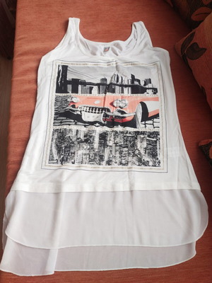 Women's tunic tank top with chiffon layers and graphic print, size M