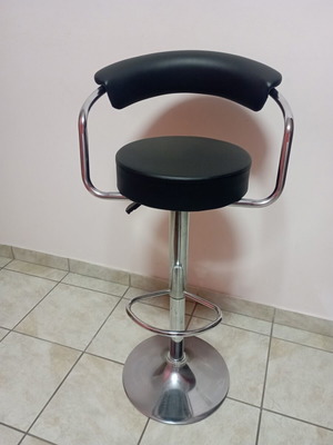 Bar stool like new without any defects