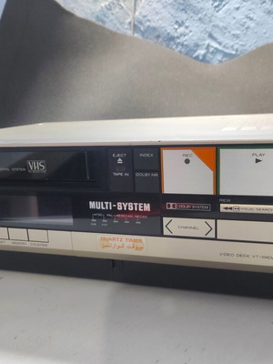Hitachi VT-39EM видео рекордер употребяван, ретро VHS плейър