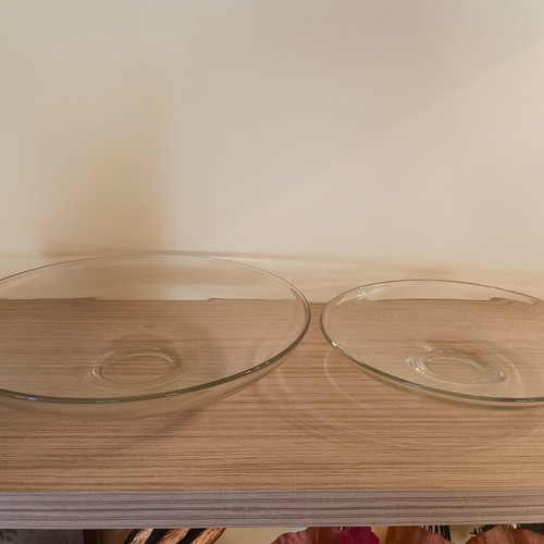Set of 2 Minimal Glass Platters like new
