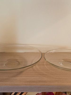 Set of 2 Minimal Glass Platters like new