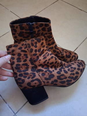 Mada-Emme Leopard Ankle Boots size 41 like new