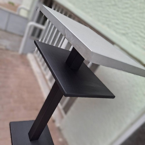 Bar table like new with metal base and wooden top