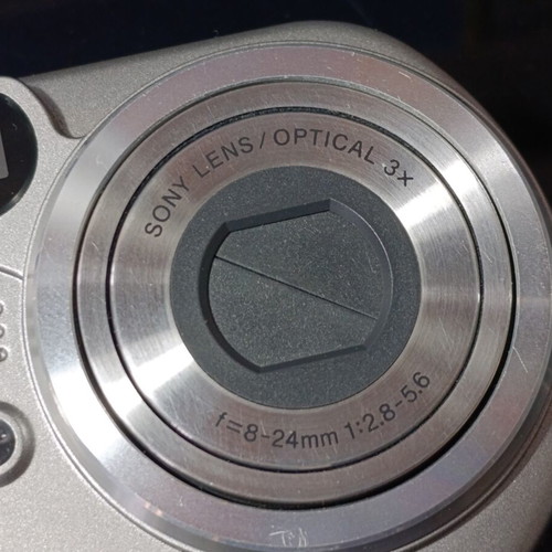 Sony Cyber-shot DSC-P92 digital camera used, 5.0 MP, 3x optical zoom