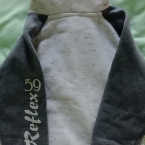 Reflex sweatshirt for 3-year-old child like new, gray and red
