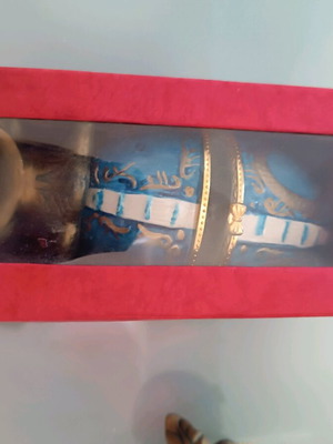 Porcelain eggs set of two like new