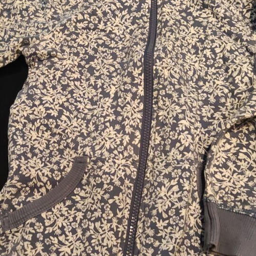 Girls' clothes size 8 like new, Benetton sweatshirt, Orchistra leggings